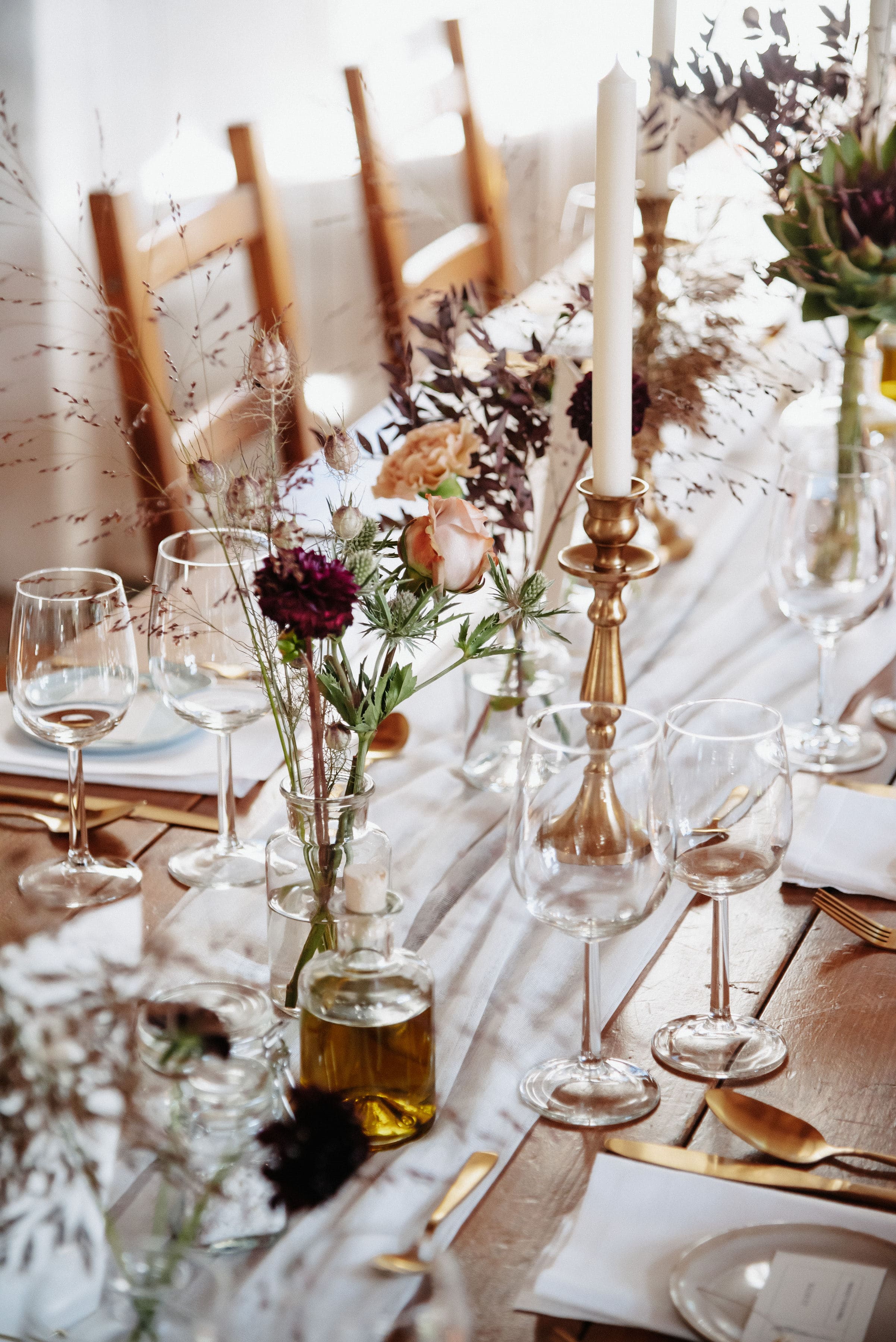 Gazeläufer in weiß, off-white und salbei (filigran & locker)